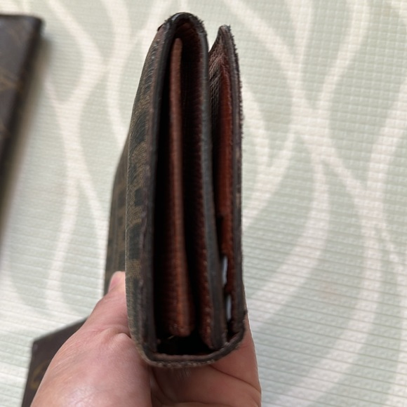 LV &Fendi wallets bundle - Picture 10 of 16